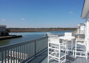 Family - Johnsons Lair- Approx 476 Feet to the Beach